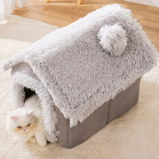 🏠 Maison Douillette en Peluche – Un Nid Chaleureux et Élégant